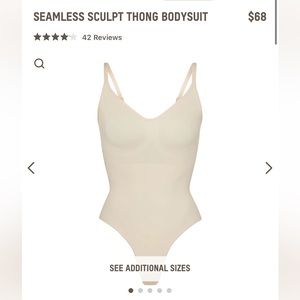Skims SCULPTING THONG BODYSUIT | SAND × 1
